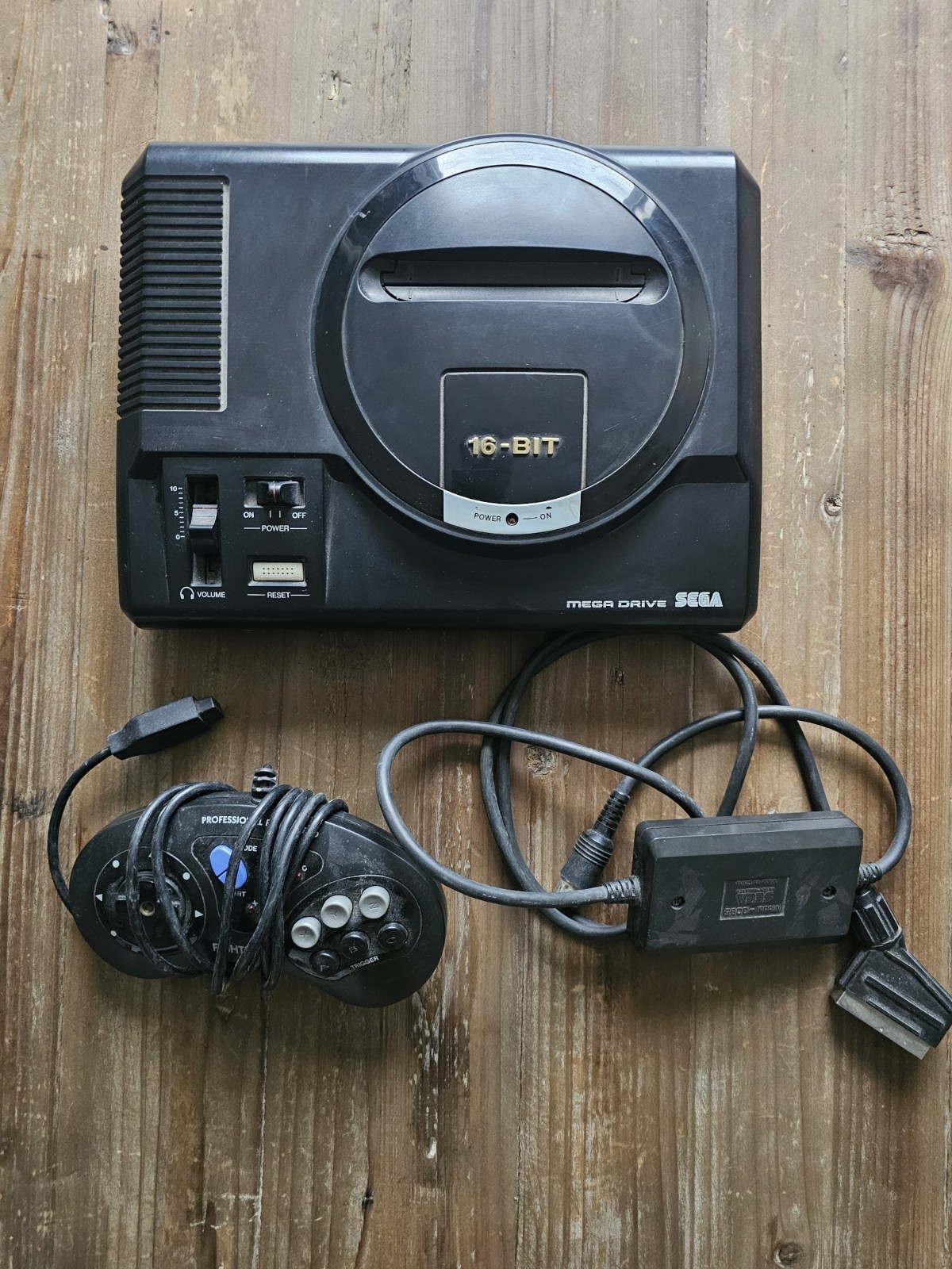 Console SEGA MEGADRIVE 16-Bit Fonctionnelle